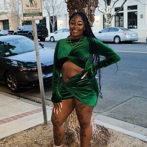 Meet your Posher, Elexis